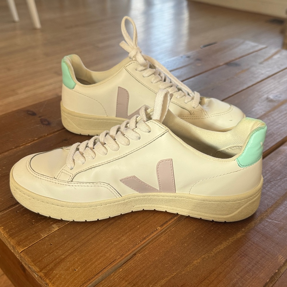 Veja V-12 Leather White Parme Turquoise Sneaker Size 7